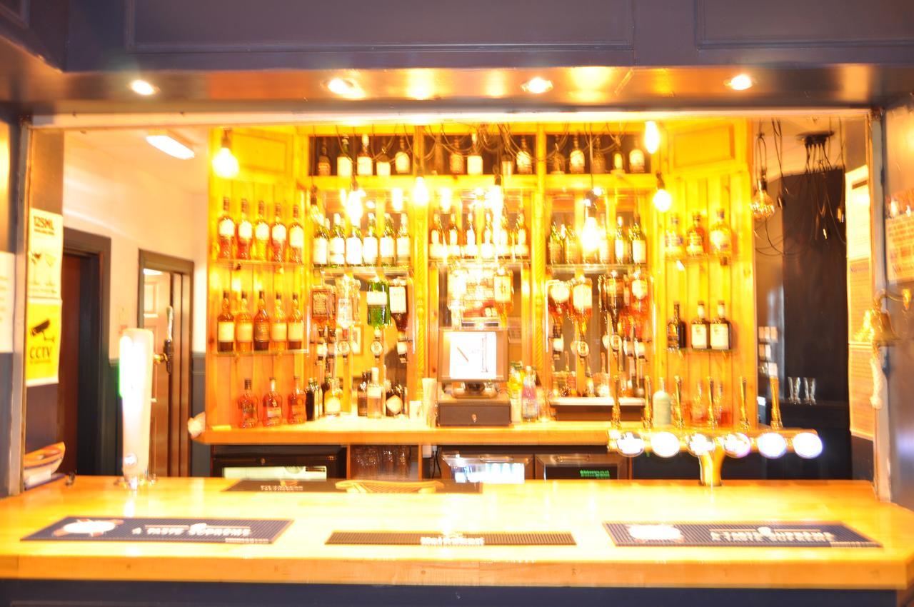 No. 1 Charlotte Street Hotell Port Ellen Exteriör bild
